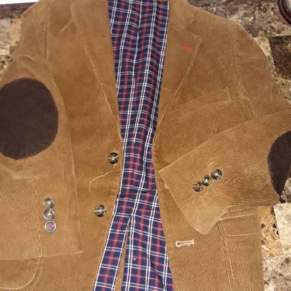 Vest - Picture 2 of 2